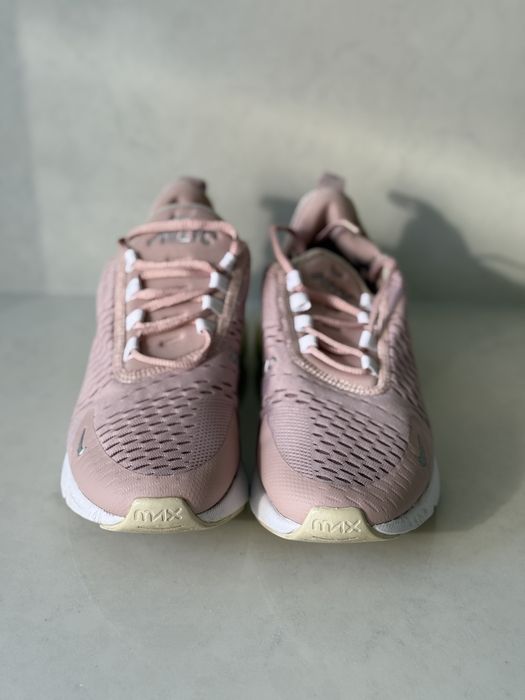Маратонки Nike Air Max 270