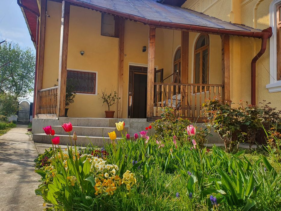 Casa De Vanzare - Gaesti