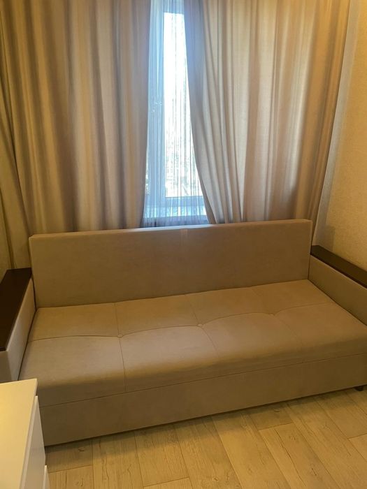 Продам диван с подушками