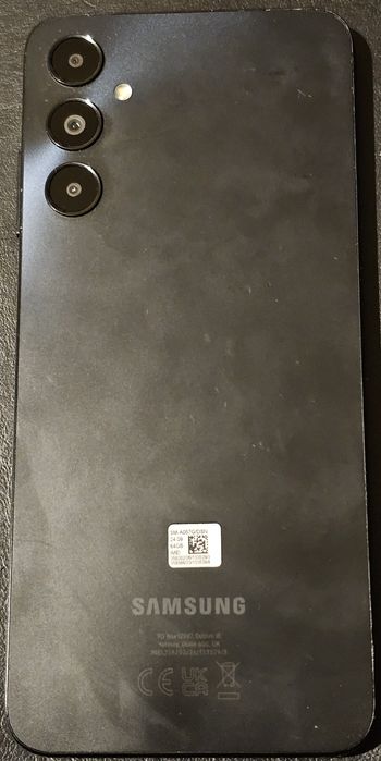 Продавам Samsung А05S с две сим карти с леки следи от употреба