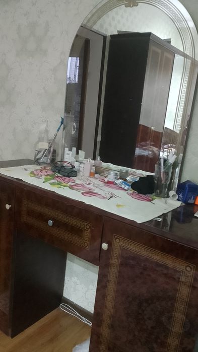 Срочно продам спальный гарнитур