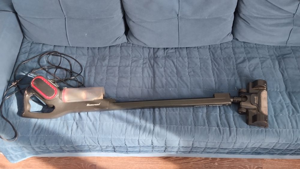 Вертикальный пылесос Deerma