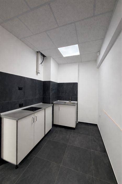 Spațiu comercial 76 mp | Vitrină 7m | Zonă circulată | 2 intrări