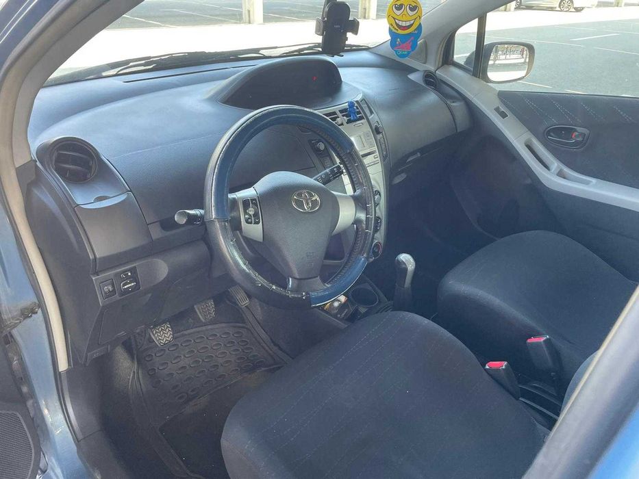 TOYOTA YARIS 2005 in perfecta stare estetica si functionare
