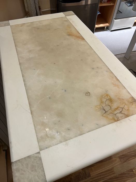 Стол, искусственный мрамор