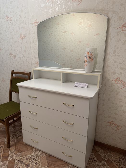 Продам гарнитур в хорошем состоянии