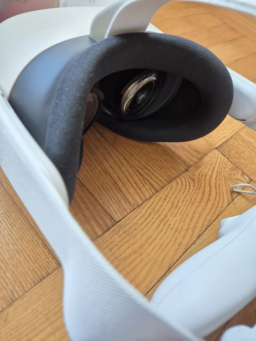 НОВИ в гаранция VR очила Meta Quest 3S 128GB