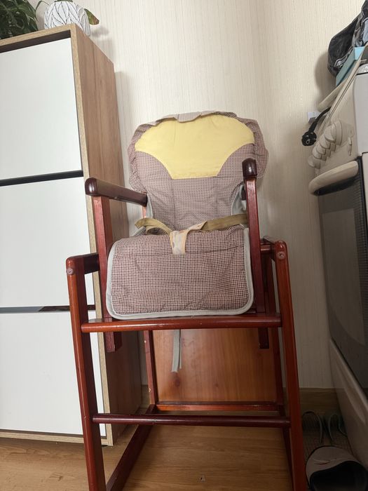 Продам детский стол