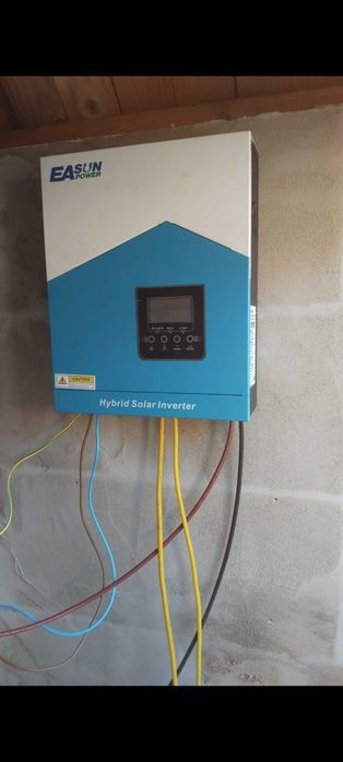 Invertor Solar Hibrid EASUN iSolar SMH-II-2.2K-WiFi 1800W / 2200VA MPPT 80A - Ca Nou, 2025