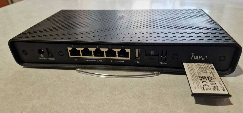 Wi-Fi роутер MikroTik hAP ac³ LTE6 kit