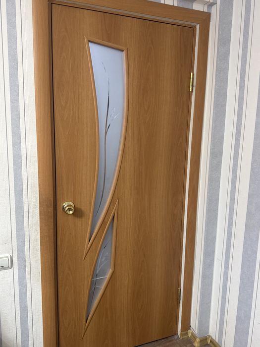 Продается     двери