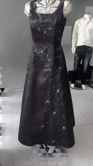 Дамска официална рокля-много красива