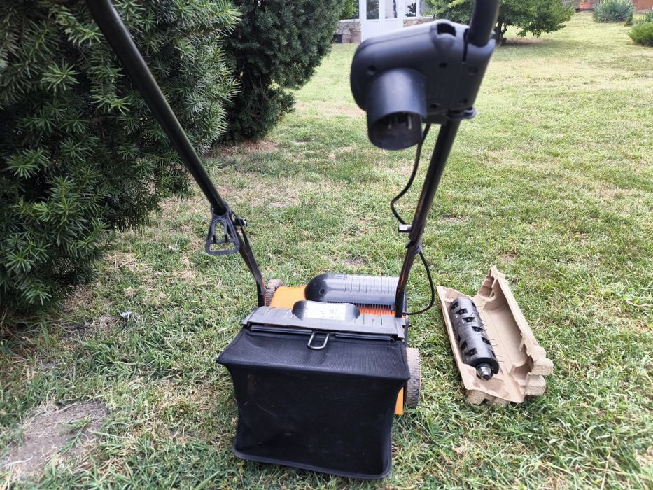 Verticultor și aerator gazon ATIKA VT 32 ,1300 W- Functionala