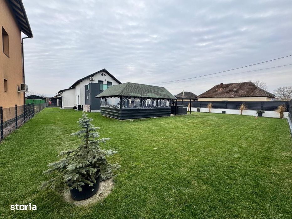 Casa moderna, complet mobilata, cu panouri solare, jacuzzi,aproape de