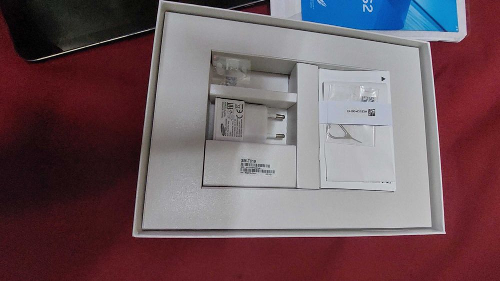 Планшет Самсунг Tab S2 -9.7" диагональ\сим-4G\sAmoled\32 Gb