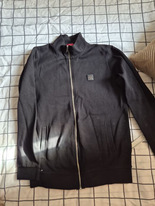 Горнище на марката Hugo