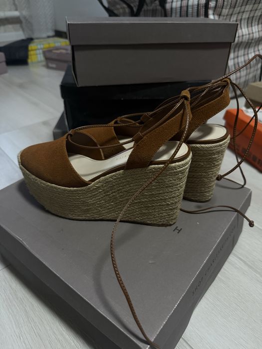 Продам обувь Charles&keith, 35 размер