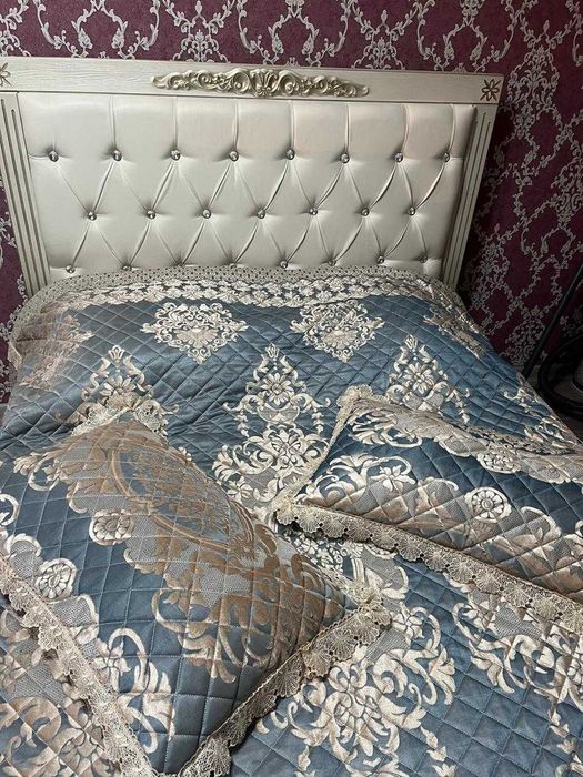 Продам кровать с матрасом 140*2м
