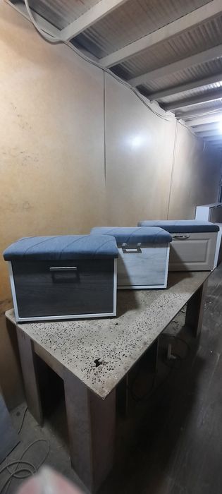 Продам пуфики на прихожий.