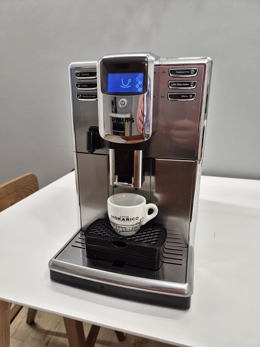 Expresor cafea PHILIPS Seria 5000 LatteGo  IMPECBIL + Bonus: filtru Aquaclean sigilat