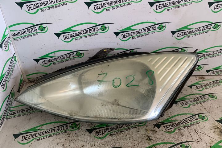 Far stanga Ford Focus prima generatie