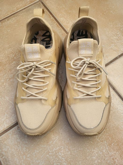 Papuci sport Steve Madden