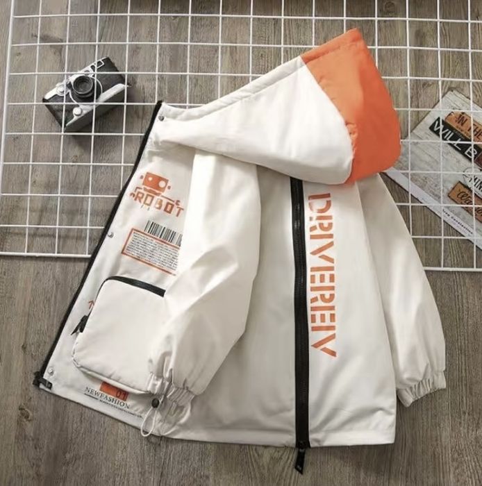 Продам детскую курточку