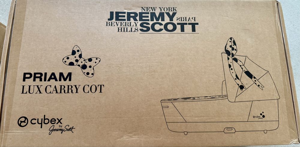 НОВ! Кош за новородено Cybex Priam 4 Lux Jeremy Scott Petticoat Red