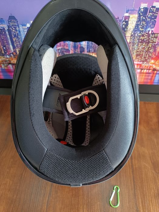 Мото шлем от американского бренда KBC