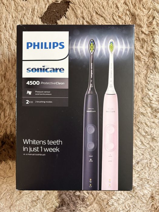 НОВИ, Комплект 2 бр. Philips Sonicare 4500 HX6830/35