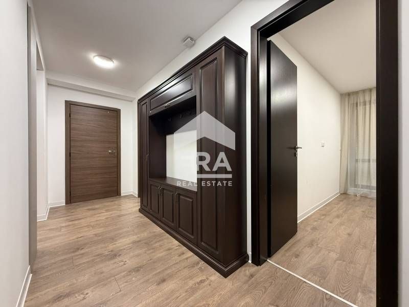 Дава се под наем Тристаен апартамент в София, Лозенец - 100 кв.м за 1495.83 € - Снимка #2