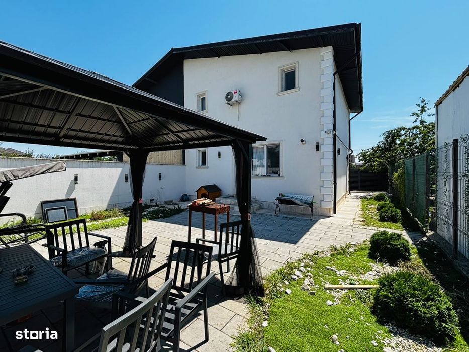 Casă 3 camere, 2 etaje, curte împrejmuită