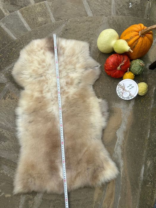 Агнешки кожи в различни разцветки