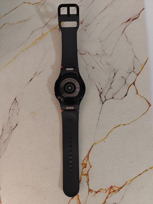 часы Galaxy watch FE