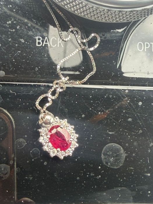 Vând set colier si cercei aur alb și rubine18k