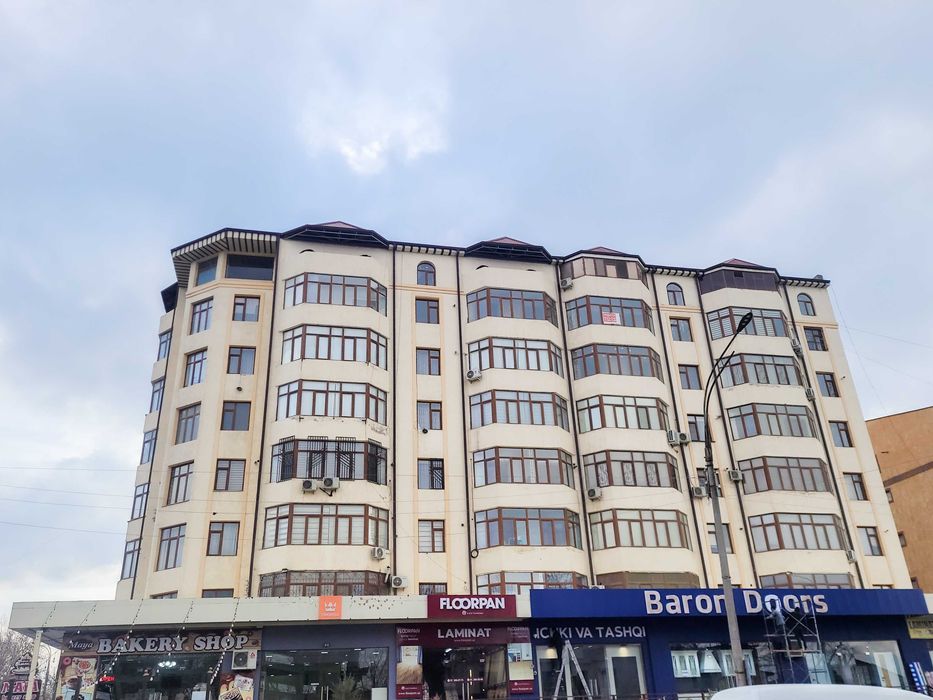 Срочно продаётся квартира 3 комнатная 120м² Микрорайон Дамарик