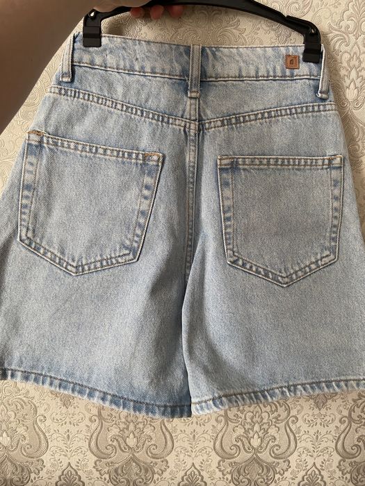 Джинсовые шорты. Новые