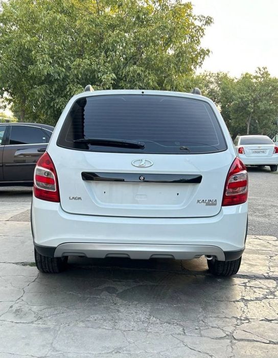 Lada Kalina Cross 2 sotiladi