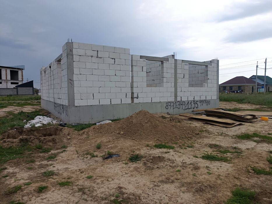 Продам не достроенный дом