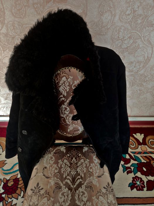 Тулуп, Чёрный, Кара тон