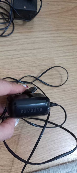 Incarcatoare telefoane impecabile