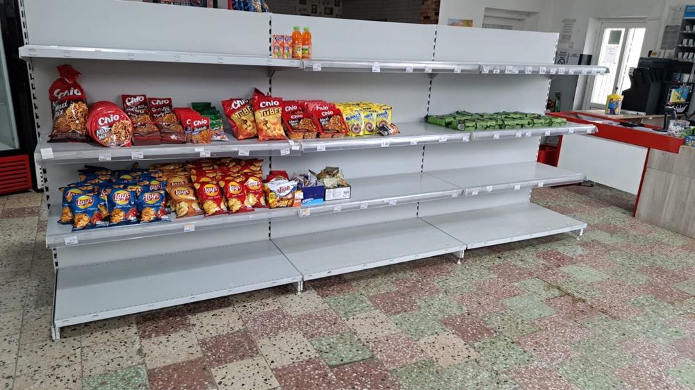 saloane si aranjamente rafturi si gondolă