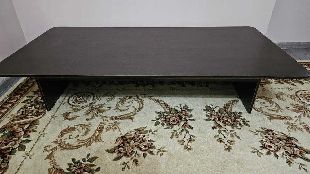 Продам обеденный стол 180 см*90 см