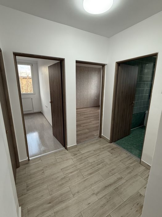 Apartament 3 camere de vanzare