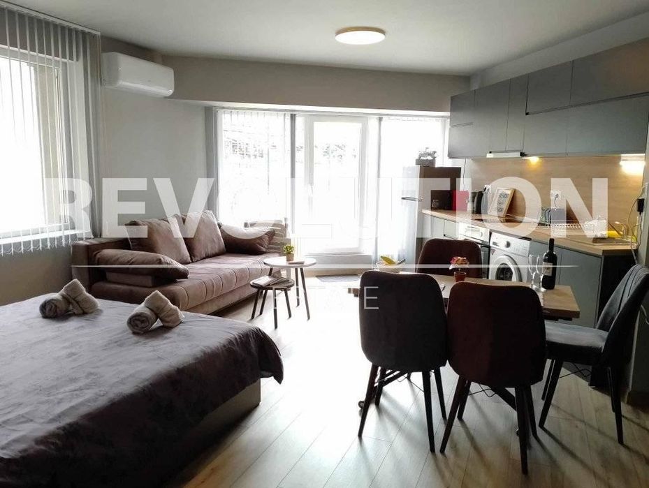 Дава се под наем Едностаен апартамент в Варна, Погреби - 45 кв.м за 448.8 € - Снимка #2