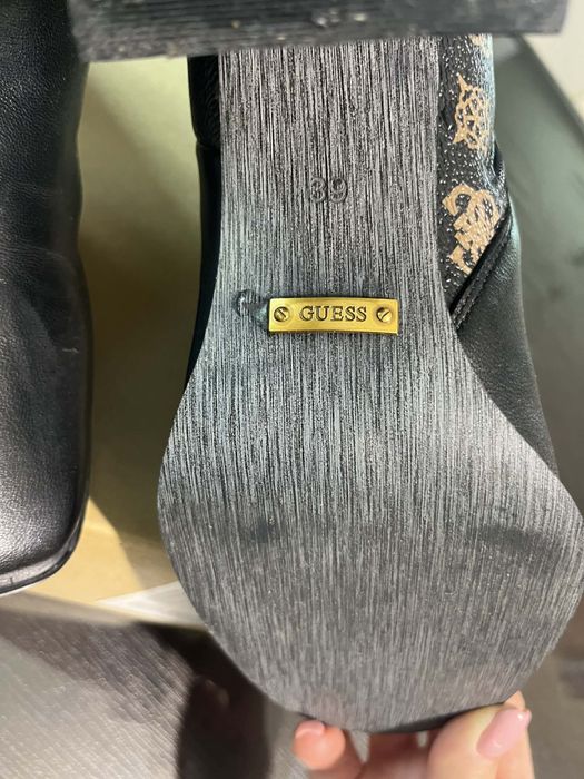 Зимни боти Guess