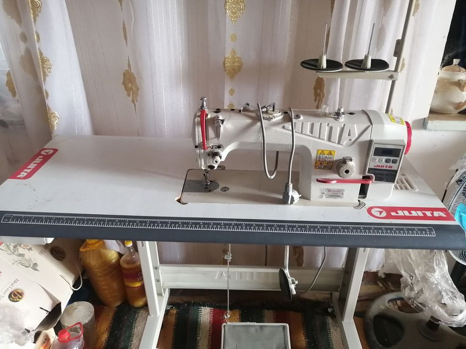 Juita tikuv mashinasi