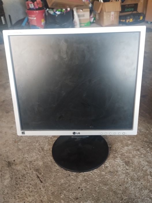 Monitoare-- 75hz