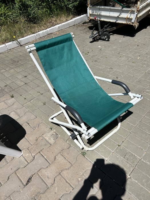 Продам шезлонги новые для бассейнов