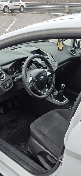 Ford Fiesta 2015 1.5 Diesel – Economic, Aer condiționat